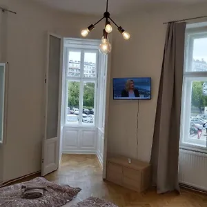 Lovely New 2 Bedroom Near Hannovamarkt Viena